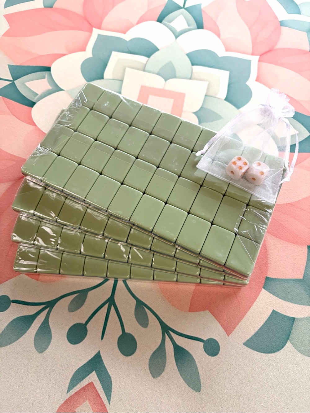 Sage 🍃 Green Mahjong Tiles 🀄️ with Elephant 🐘 Jokers